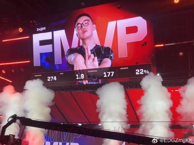 致敬“以下范上”手势，naiyou凭借优异表现斩获比赛大场MVP